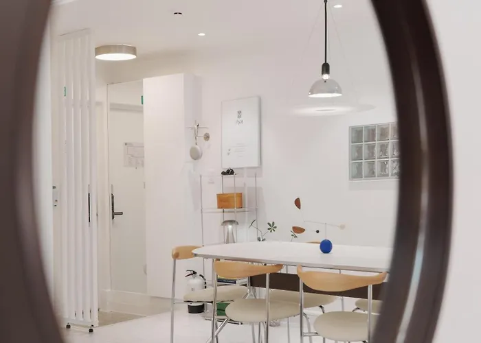 센트럴강남주차가능한3room빌라2호선9호선 Appartement